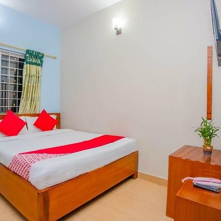 Oyo 575 Api Suites Pokhara Eksteriør bilde