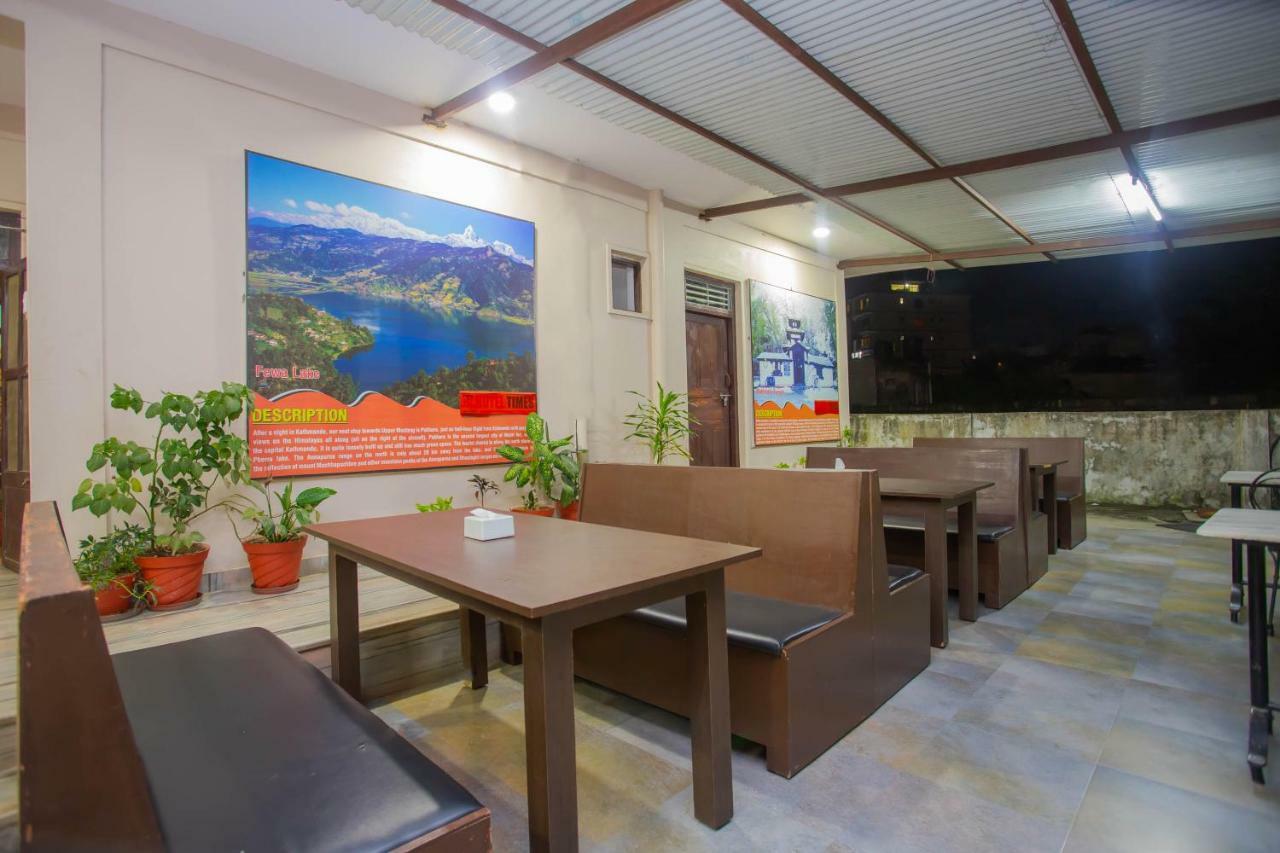 Oyo 575 Api Suites Pokhara Eksteriør bilde