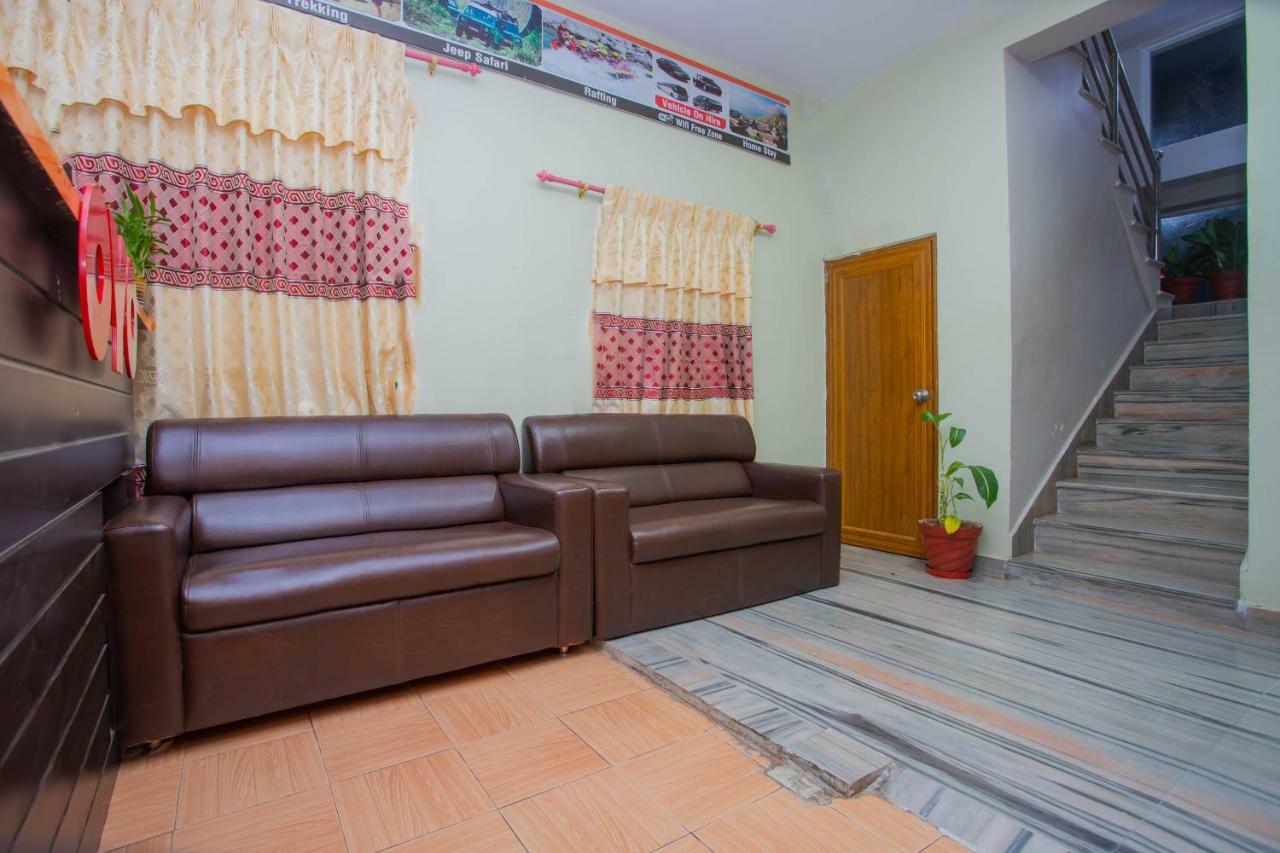 Oyo 575 Api Suites Pokhara Eksteriør bilde